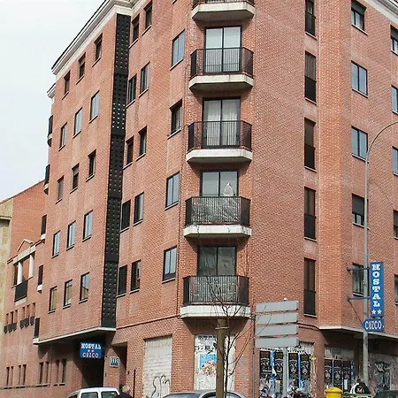 Hostal Cuzco Salamanca Guest house 3*